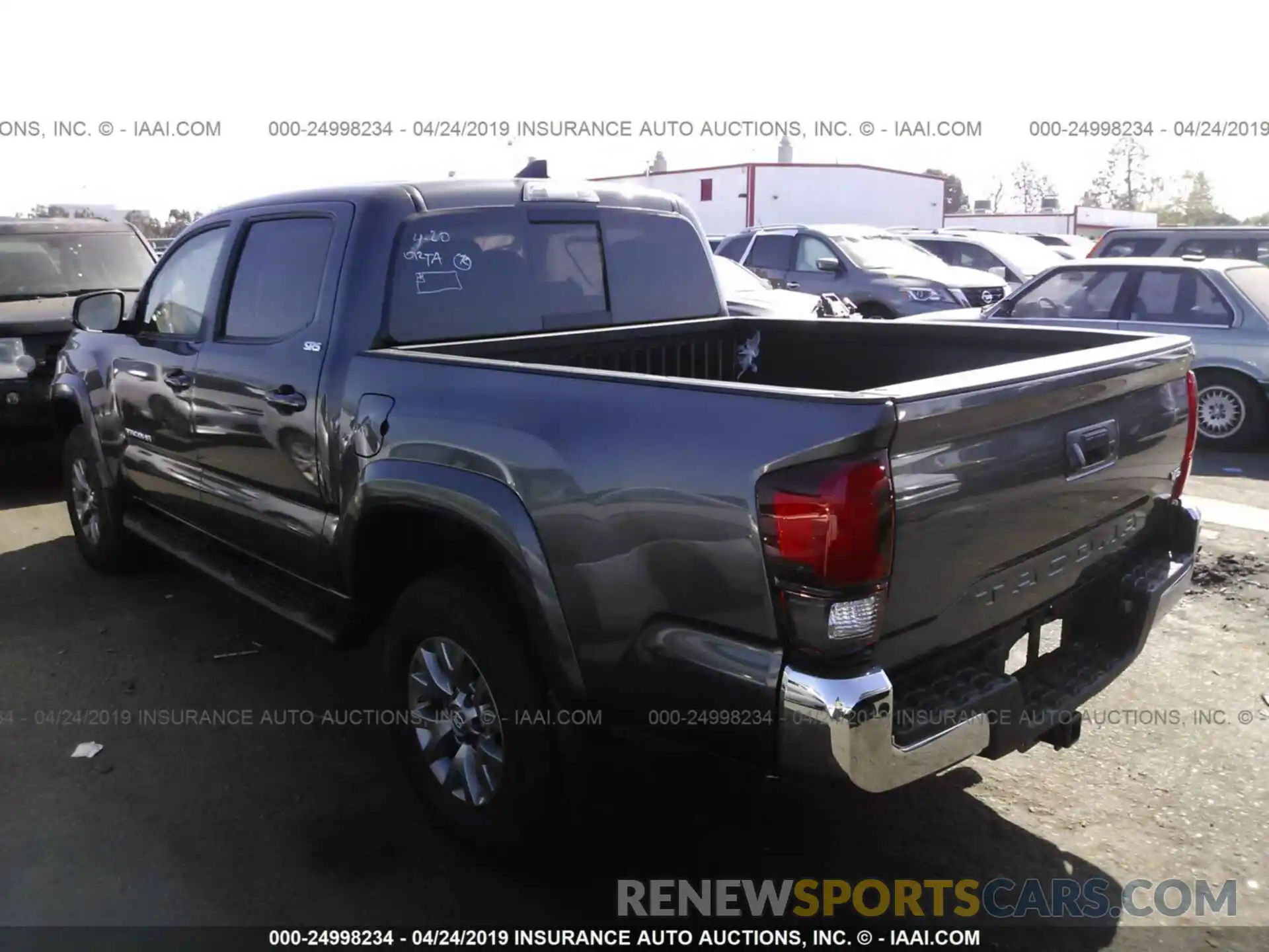 3 Photograph of a damaged car 3TMAZ5CN2KM082599 TOYOTA TACOMA 2019