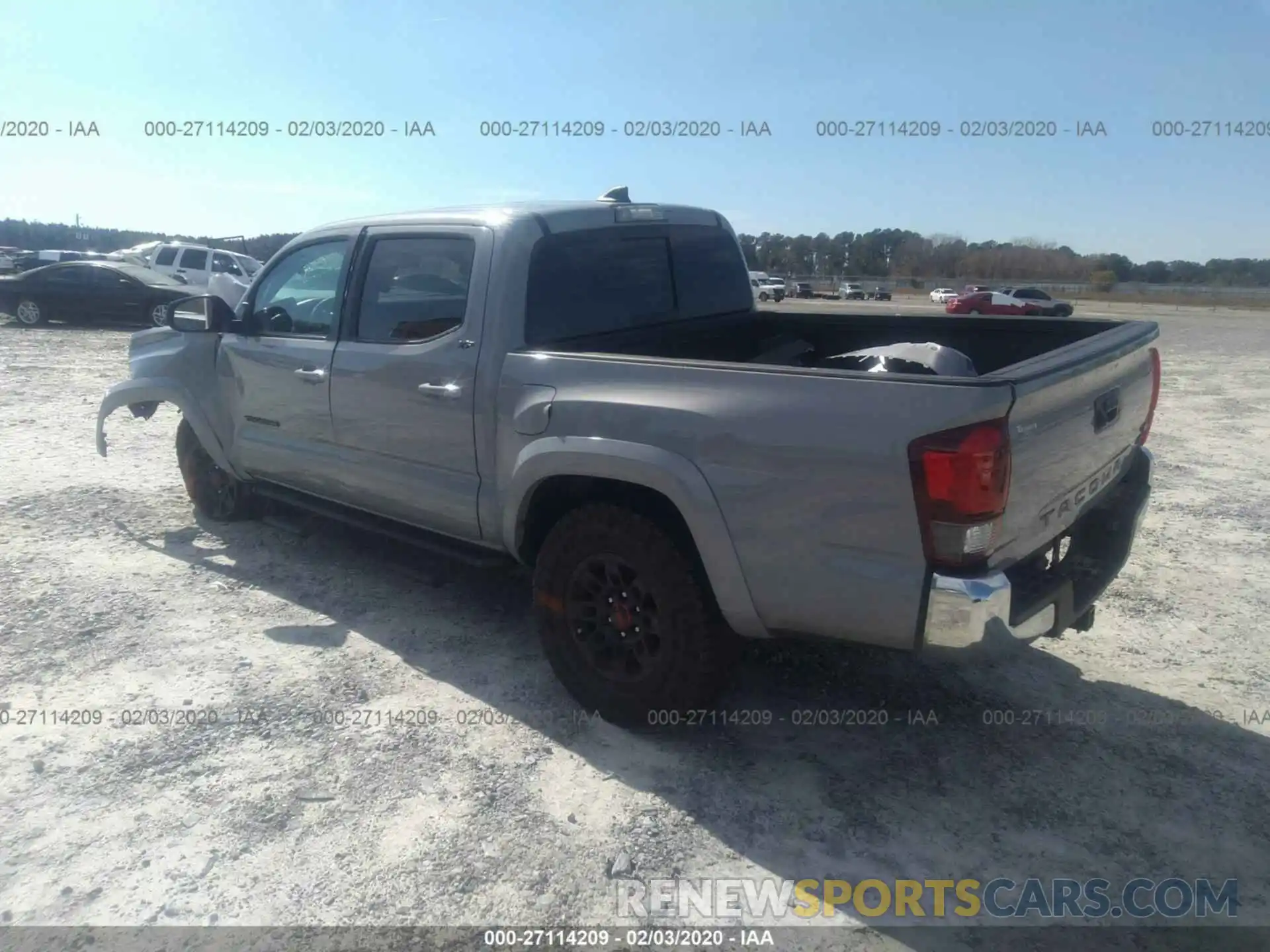 3 Photograph of a damaged car 3TMAZ5CN2KM083560 TOYOTA TACOMA 2019