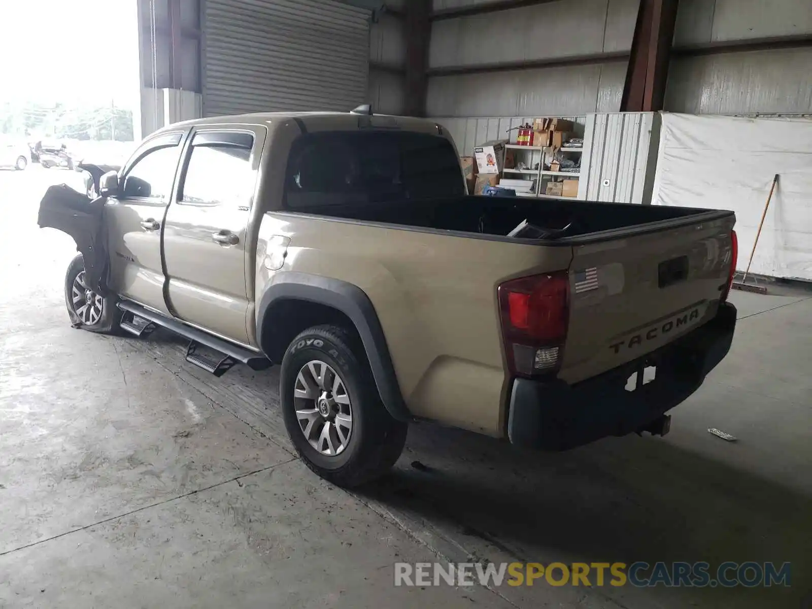 3 Photograph of a damaged car 3TMAZ5CN2KM087317 TOYOTA TACOMA 2019