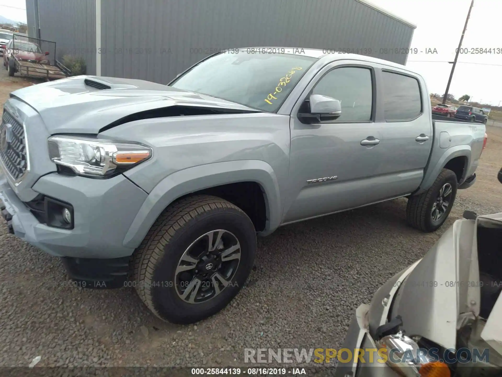 2 Фотография поврежденного автомобиля 3TMAZ5CN2KM088645 TOYOTA TACOMA 2019