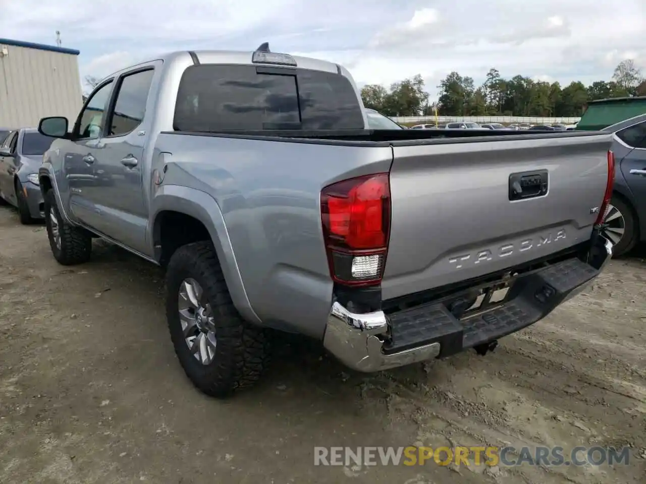 3 Photograph of a damaged car 3TMAZ5CN2KM090458 TOYOTA TACOMA 2019