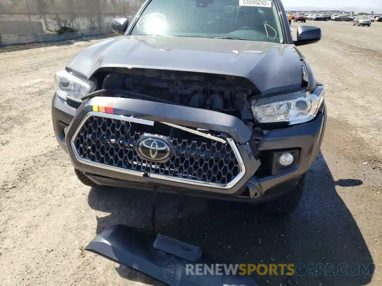 9 Photograph of a damaged car 3TMAZ5CN2KM092016 TOYOTA TACOMA 2019