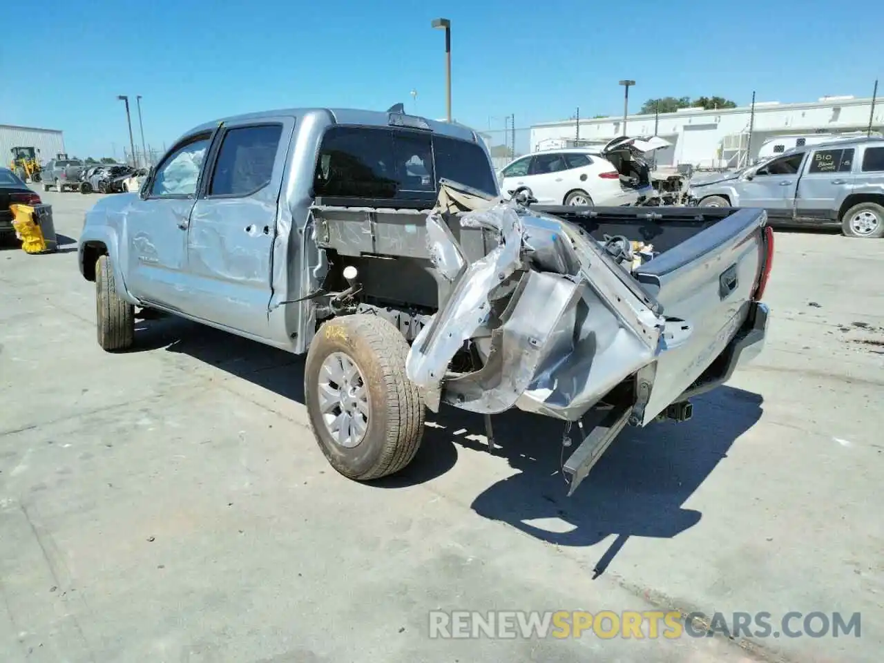 3 Photograph of a damaged car 3TMAZ5CN2KM093327 TOYOTA TACOMA 2019