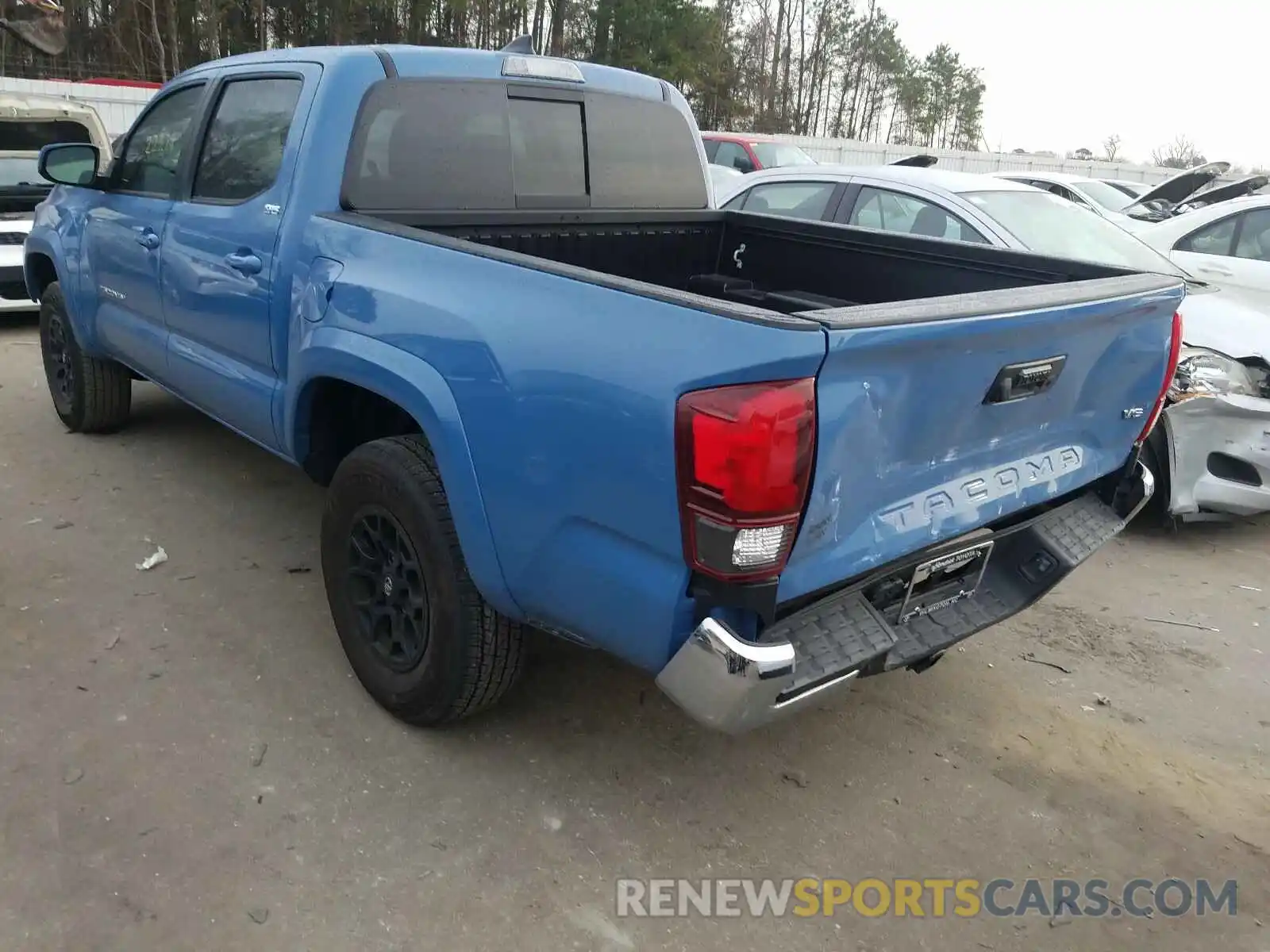 3 Photograph of a damaged car 3TMAZ5CN2KM095675 TOYOTA TACOMA 2019