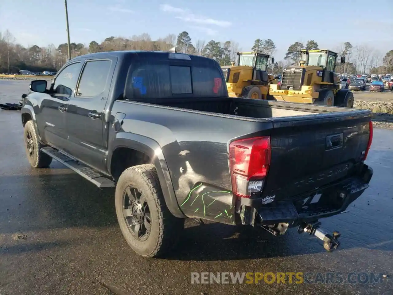 3 Photograph of a damaged car 3TMAZ5CN2KM096566 TOYOTA TACOMA 2019