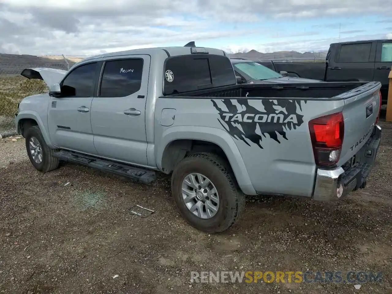 2 Photograph of a damaged car 3TMAZ5CN2KM096678 TOYOTA TACOMA 2019