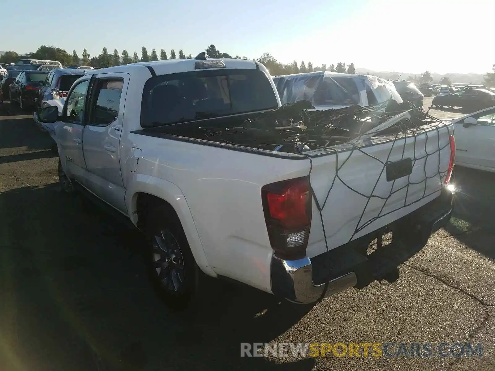 3 Photograph of a damaged car 3TMAZ5CN2KM097216 TOYOTA TACOMA 2019