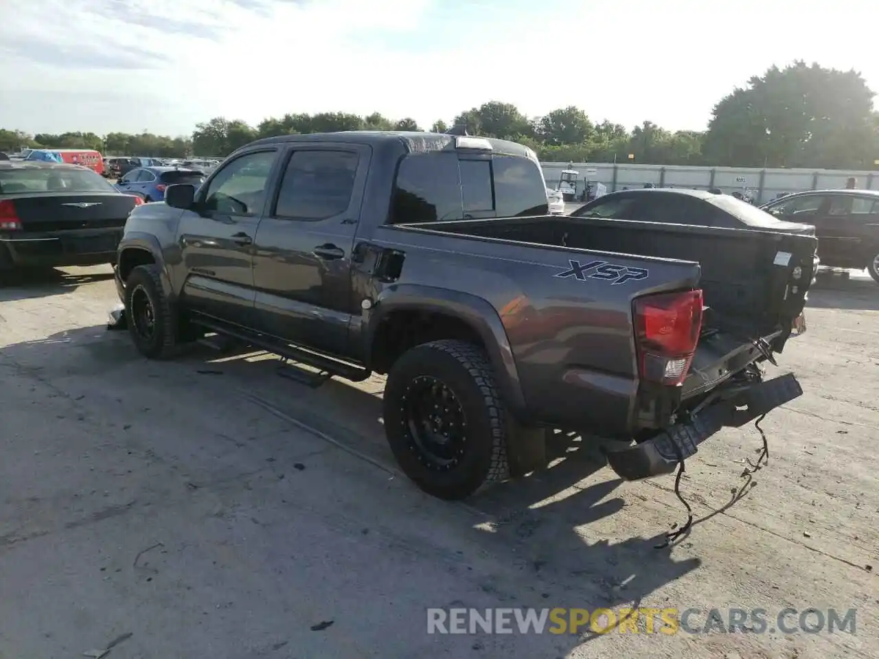 3 Photograph of a damaged car 3TMAZ5CN2KM099371 TOYOTA TACOMA 2019