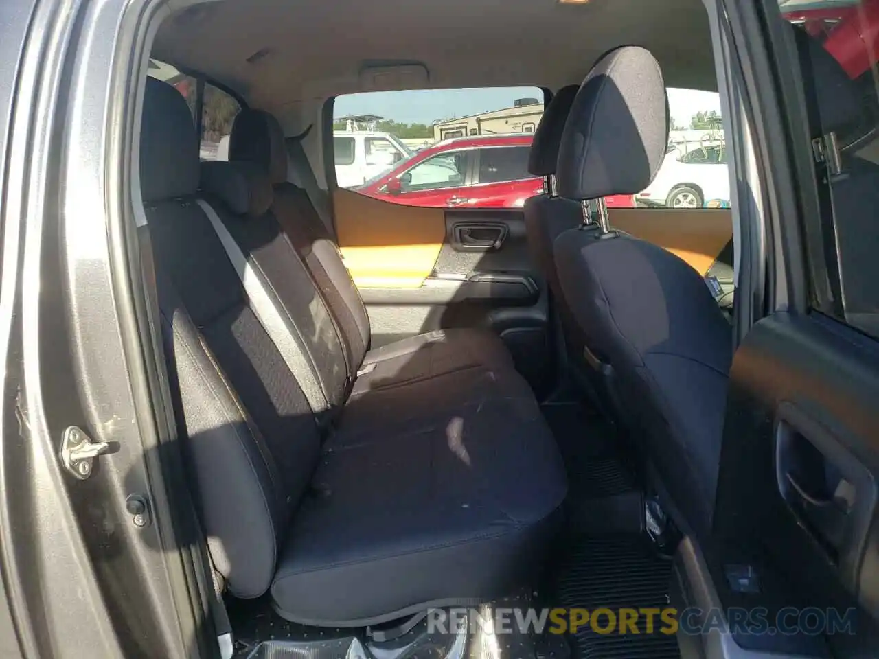 6 Photograph of a damaged car 3TMAZ5CN2KM099371 TOYOTA TACOMA 2019