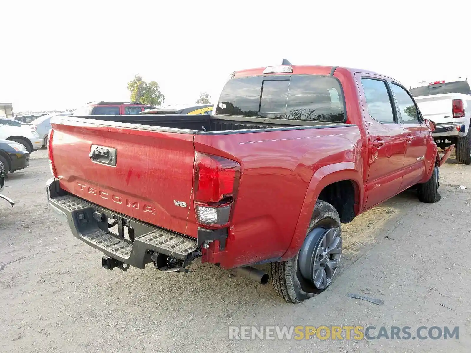 4 Photograph of a damaged car 3TMAZ5CN2KM100339 TOYOTA TACOMA 2019