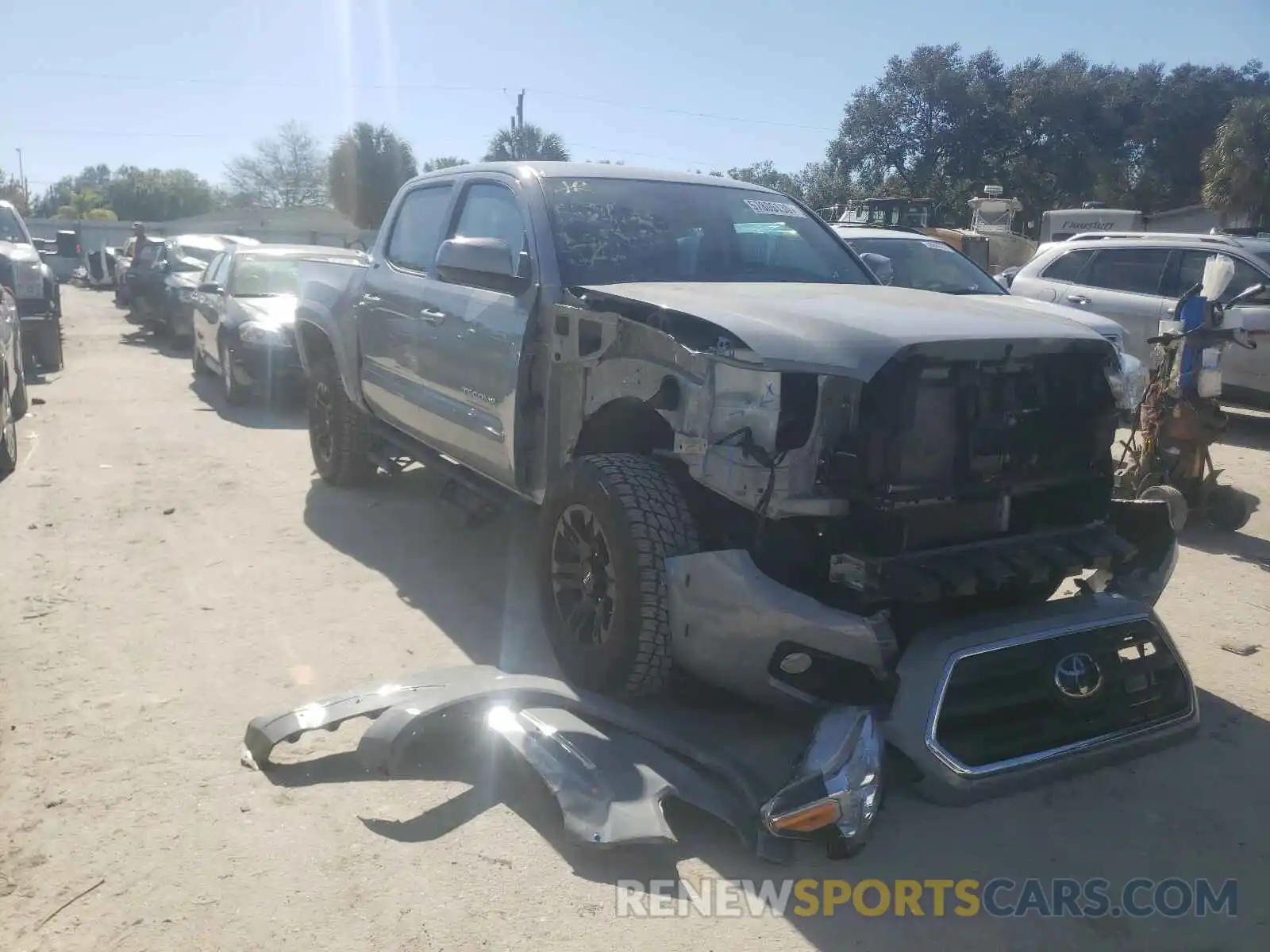 1 Photograph of a damaged car 3TMAZ5CN2KM100714 TOYOTA TACOMA 2019