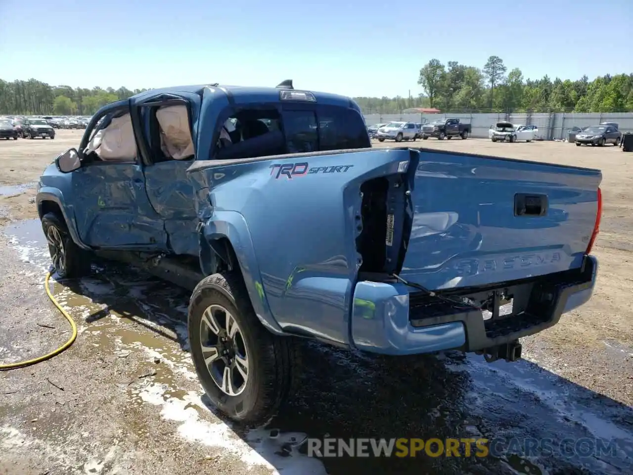 3 Photograph of a damaged car 3TMAZ5CN2KM101944 TOYOTA TACOMA 2019