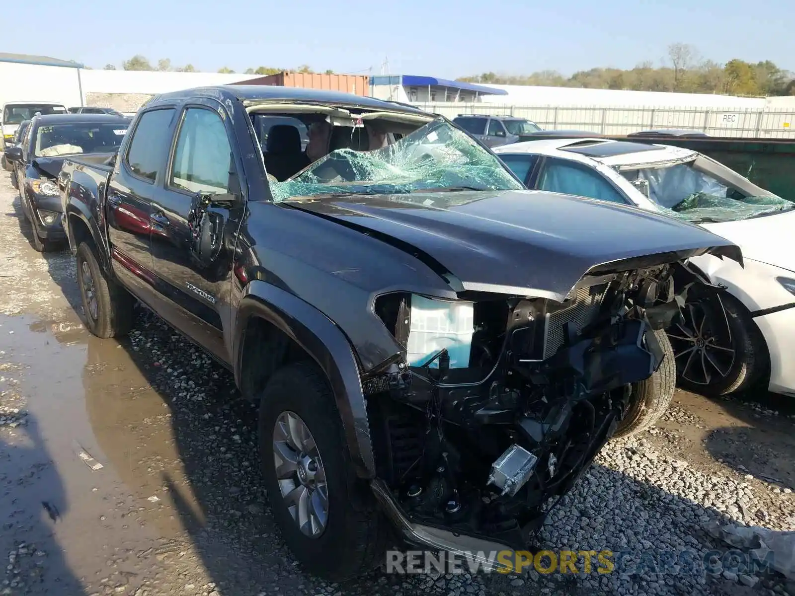 1 Photograph of a damaged car 3TMAZ5CN2KM103032 TOYOTA TACOMA 2019