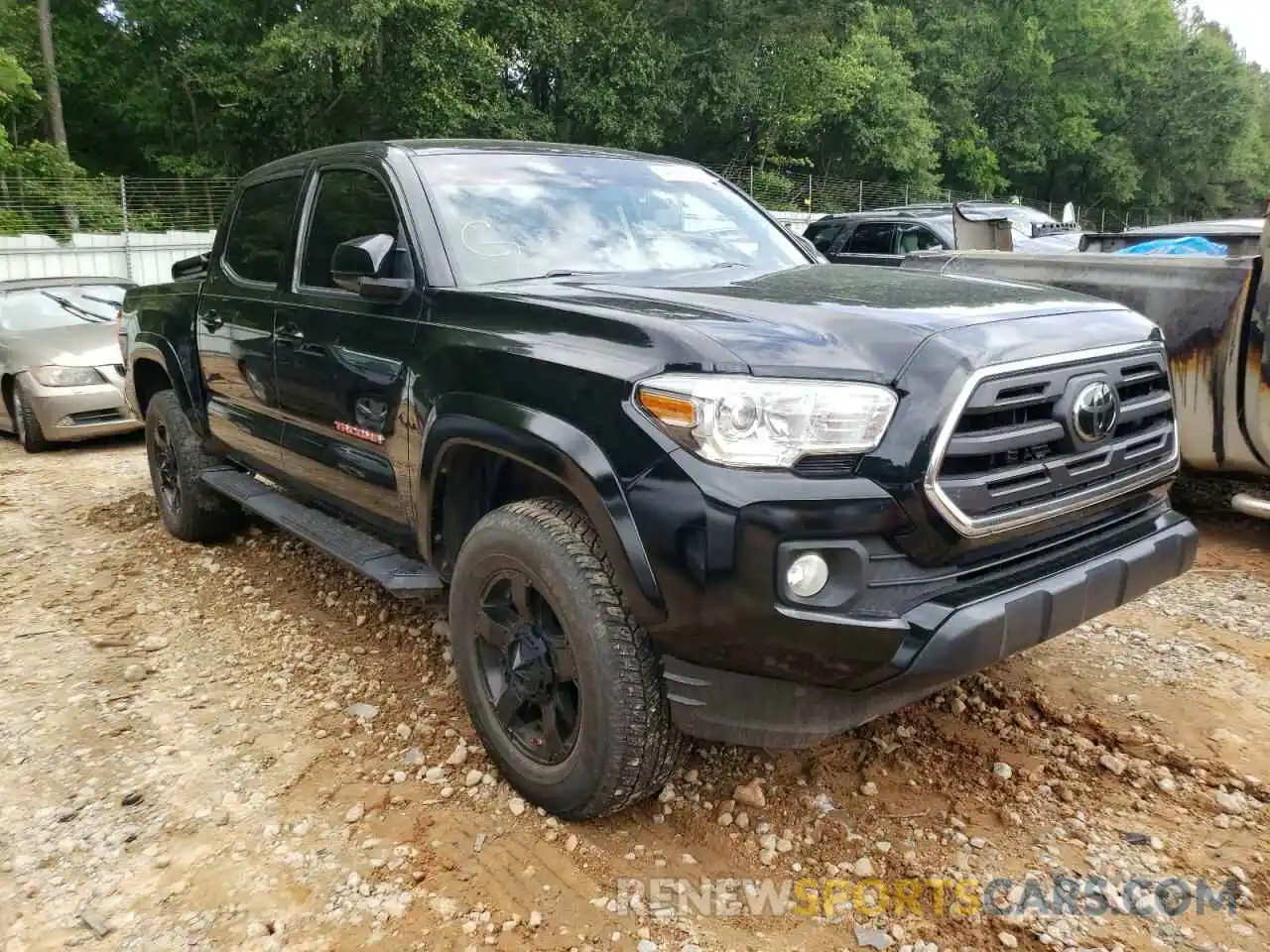 1 Photograph of a damaged car 3TMAZ5CN2KM104522 TOYOTA TACOMA 2019