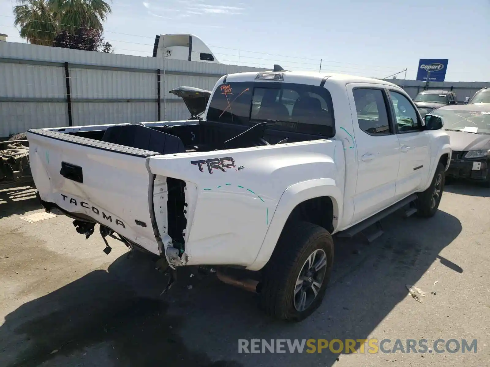 4 Фотография поврежденного автомобиля 3TMAZ5CN2KM105931 TOYOTA TACOMA 2019