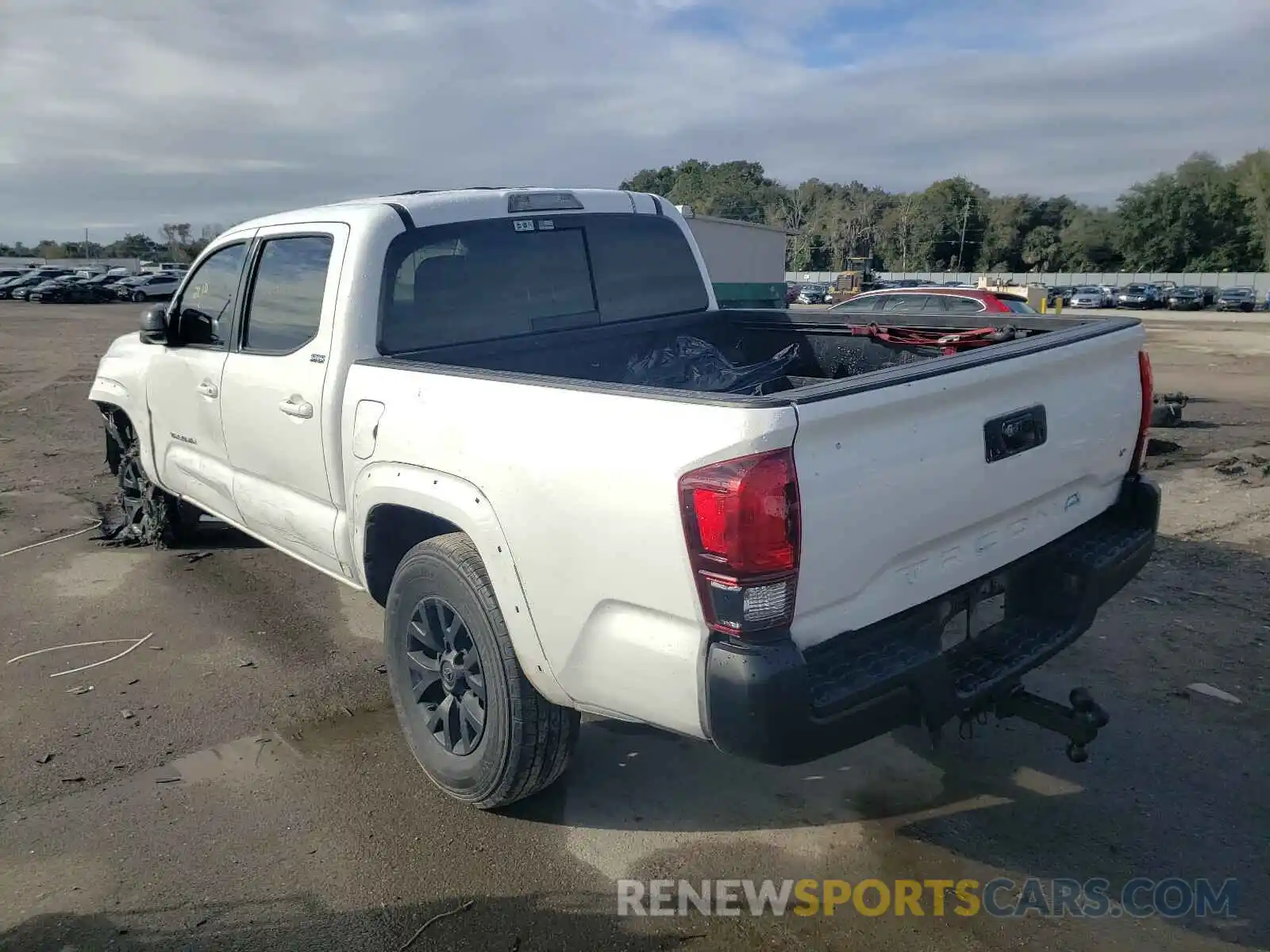 3 Photograph of a damaged car 3TMAZ5CN2KM107730 TOYOTA TACOMA 2019