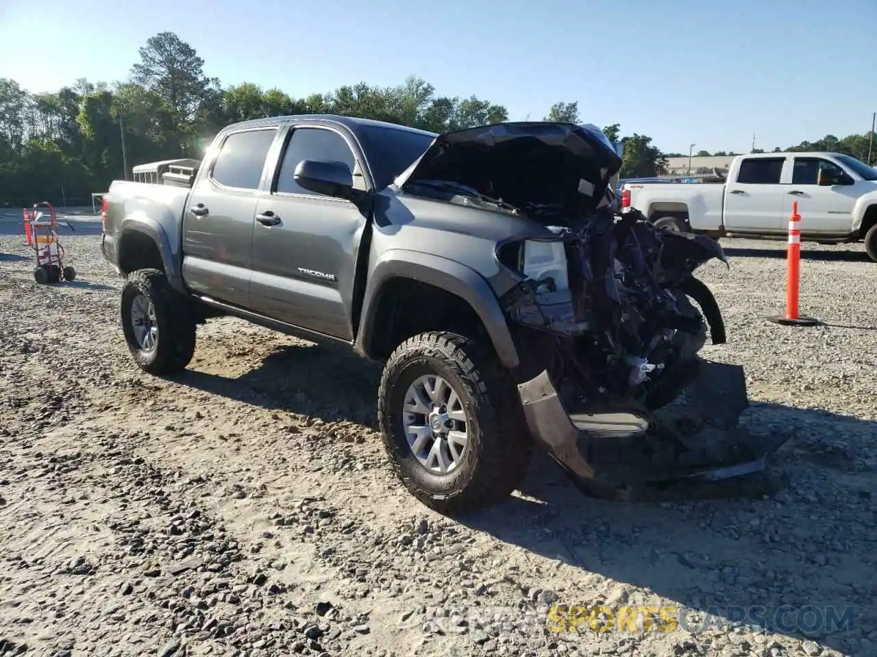 1 Photograph of a damaged car 3TMAZ5CN2KM107761 TOYOTA TACOMA 2019