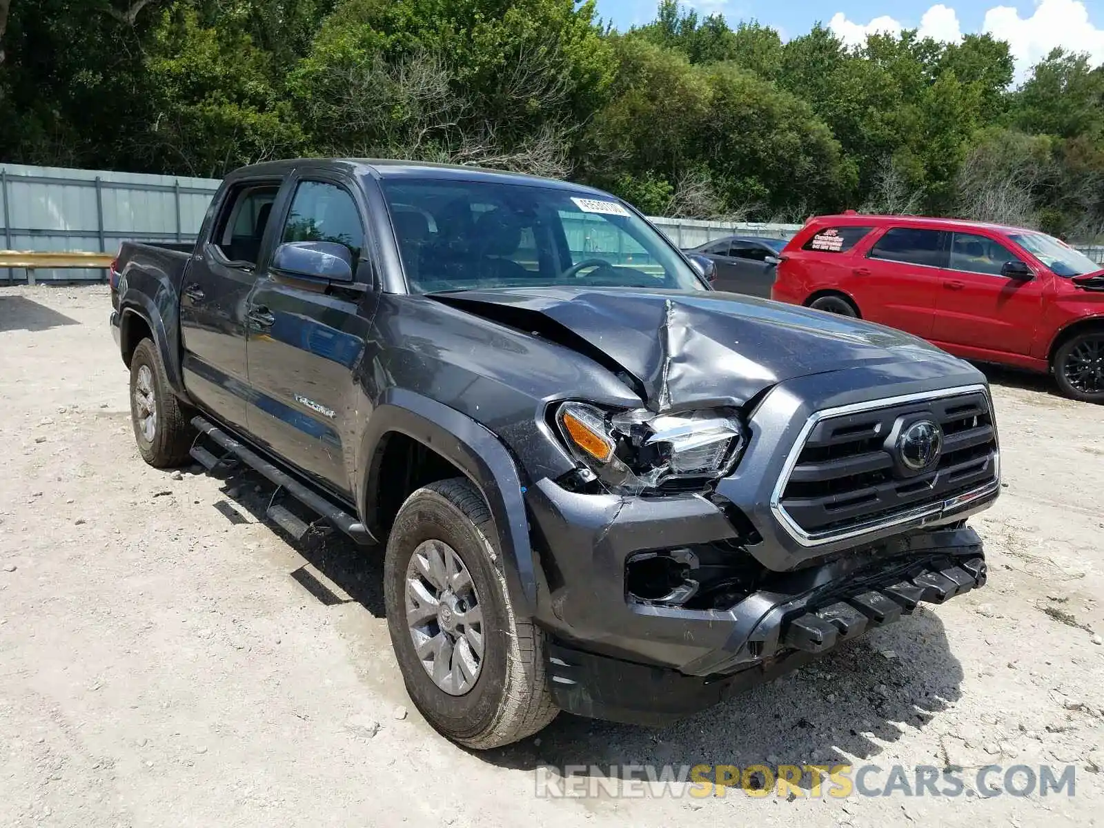 1 Photograph of a damaged car 3TMAZ5CN2KM108666 TOYOTA TACOMA 2019