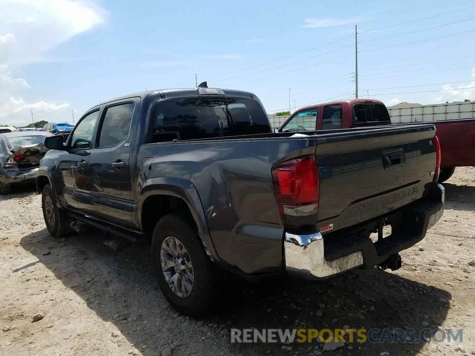 3 Photograph of a damaged car 3TMAZ5CN2KM108666 TOYOTA TACOMA 2019