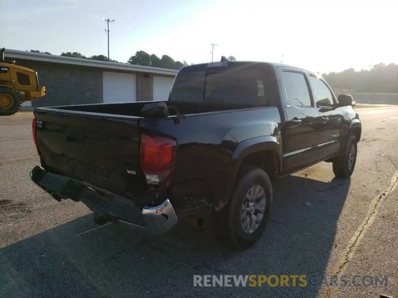 4 Photograph of a damaged car 3TMAZ5CN2KM109560 TOYOTA TACOMA 2019