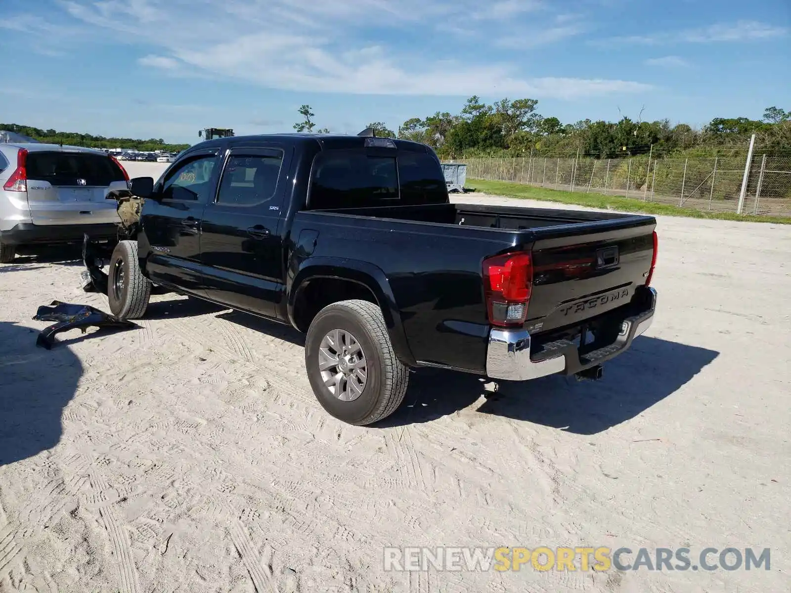 3 Photograph of a damaged car 3TMAZ5CN2KM112328 TOYOTA TACOMA 2019