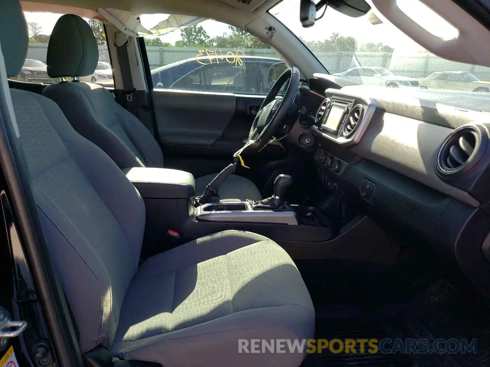 5 Photograph of a damaged car 3TMAZ5CN2KM112328 TOYOTA TACOMA 2019