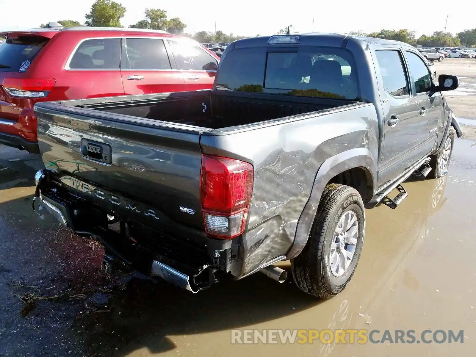 4 Photograph of a damaged car 3TMAZ5CN3KM080599 TOYOTA TACOMA 2019