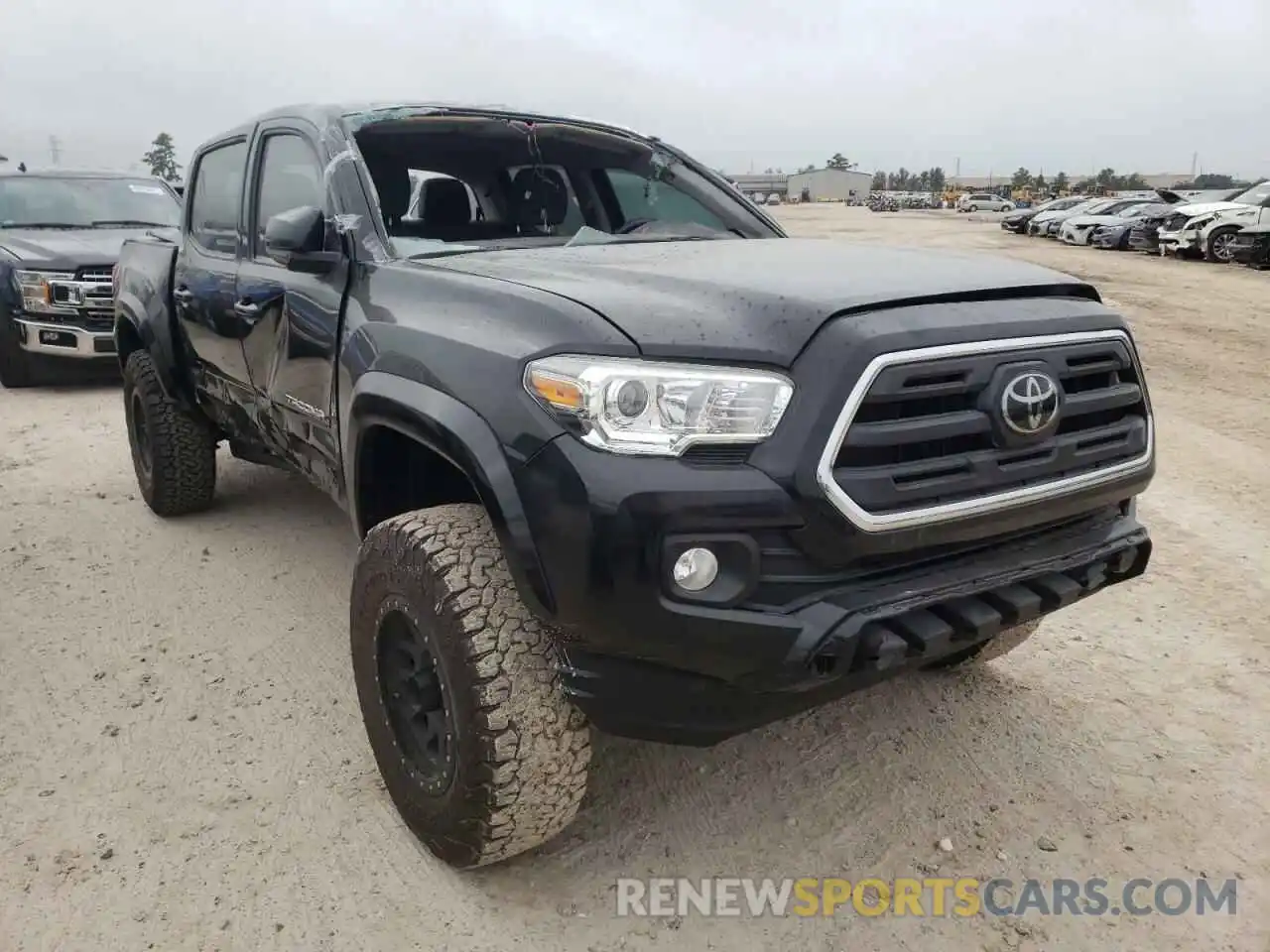 1 Photograph of a damaged car 3TMAZ5CN3KM082935 TOYOTA TACOMA 2019