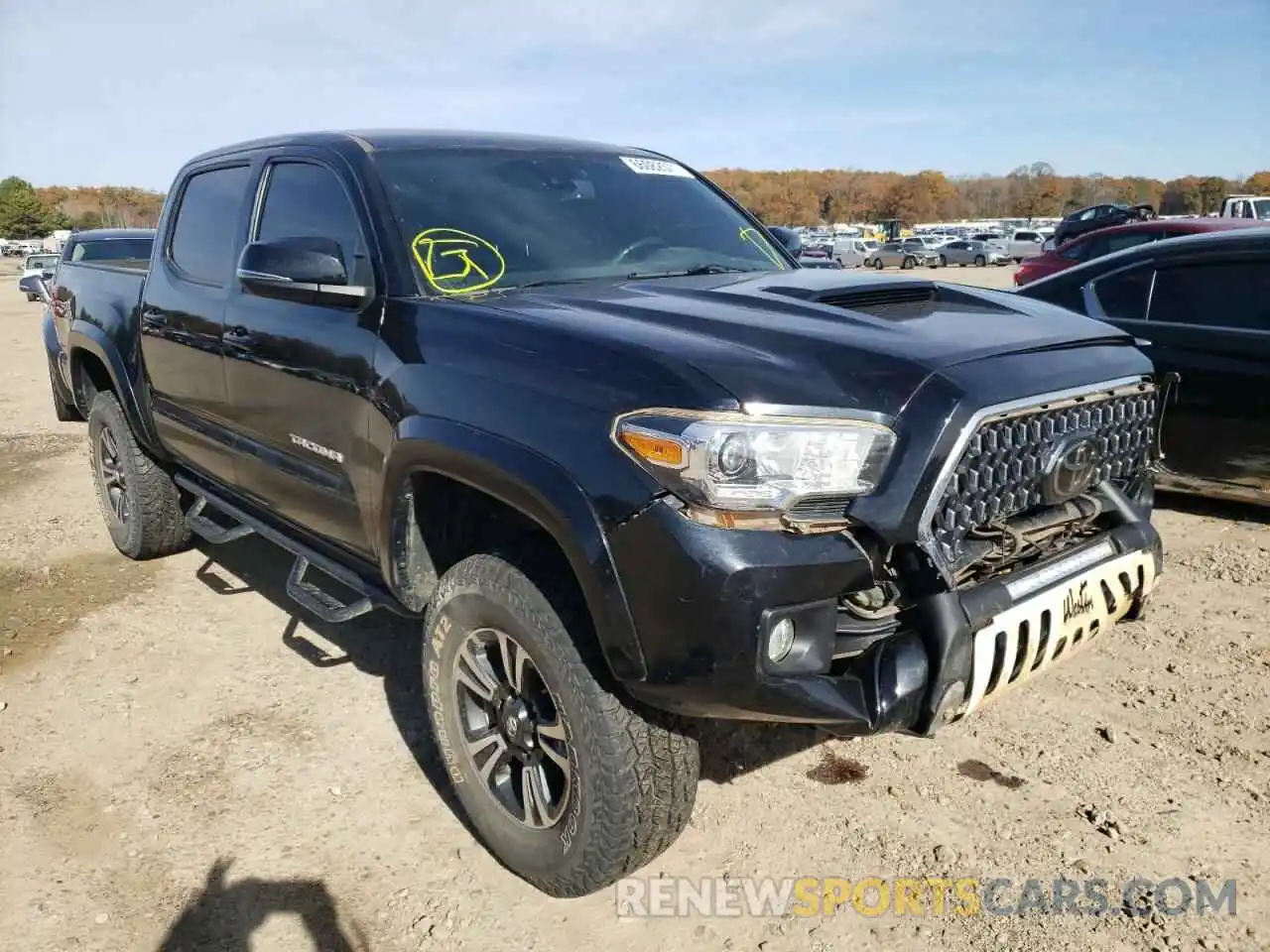 1 Photograph of a damaged car 3TMAZ5CN3KM083812 TOYOTA TACOMA 2019