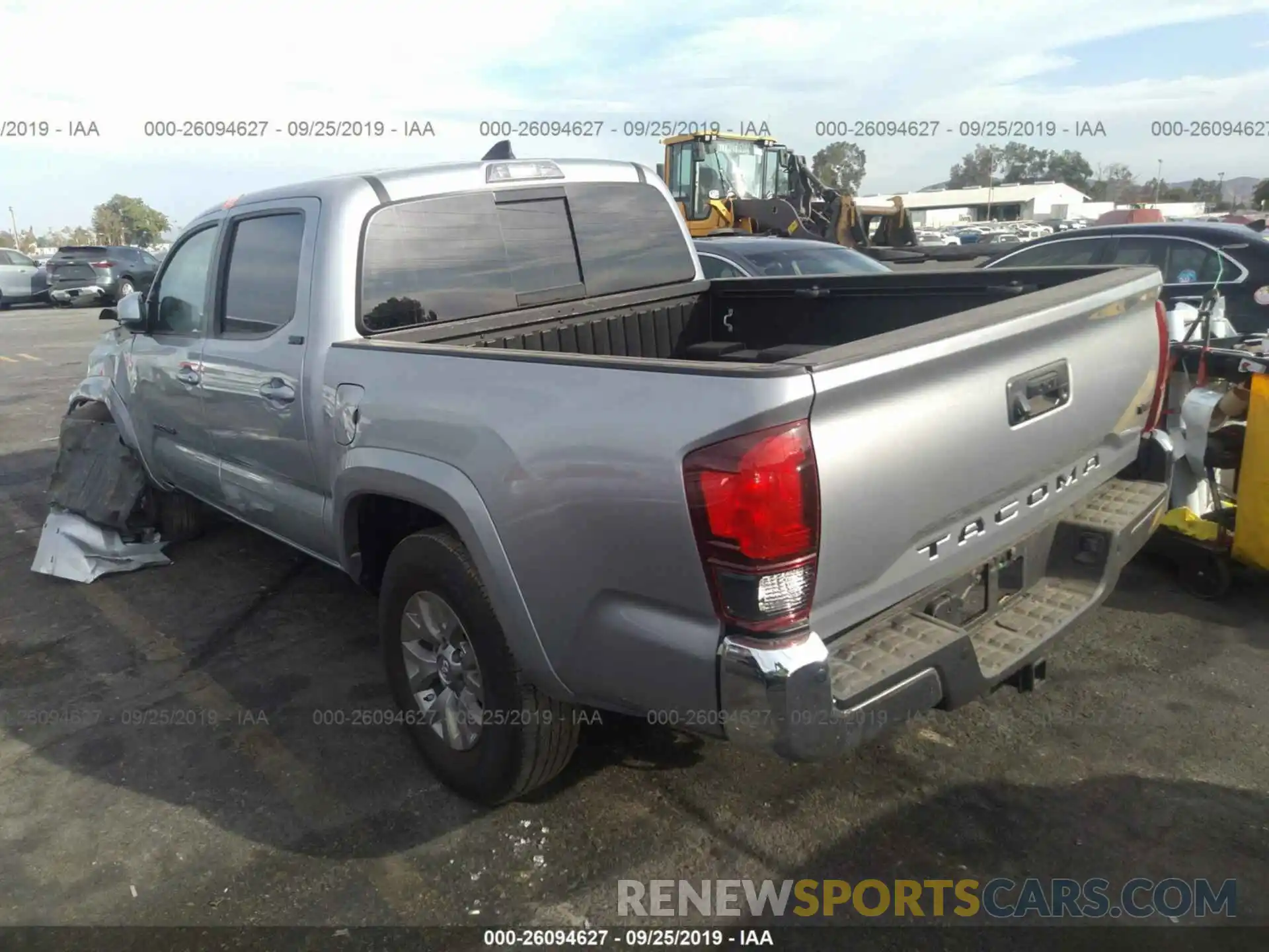 3 Photograph of a damaged car 3TMAZ5CN3KM083910 TOYOTA TACOMA 2019