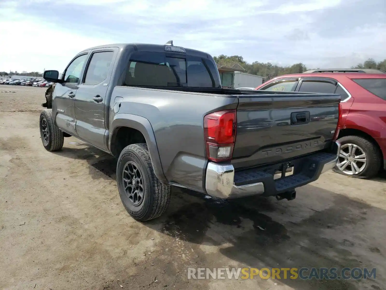 3 Photograph of a damaged car 3TMAZ5CN3KM084782 TOYOTA TACOMA 2019