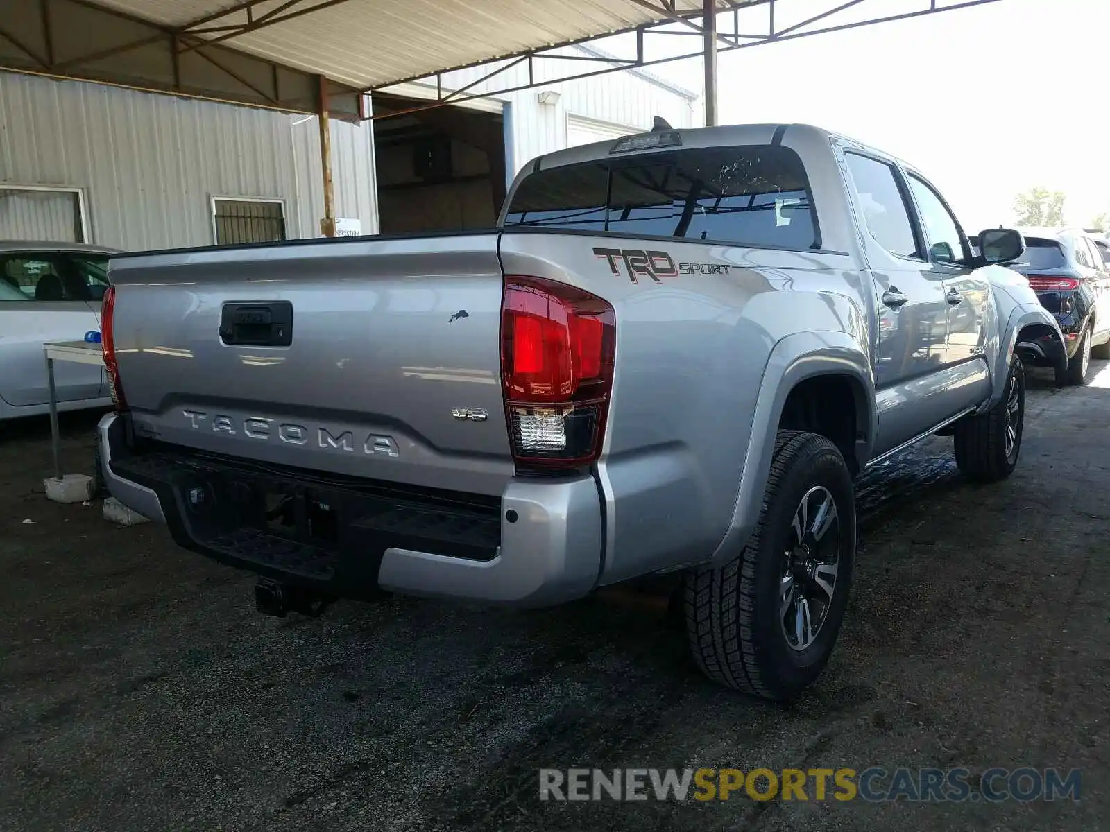 4 Photograph of a damaged car 3TMAZ5CN3KM086435 TOYOTA TACOMA 2019