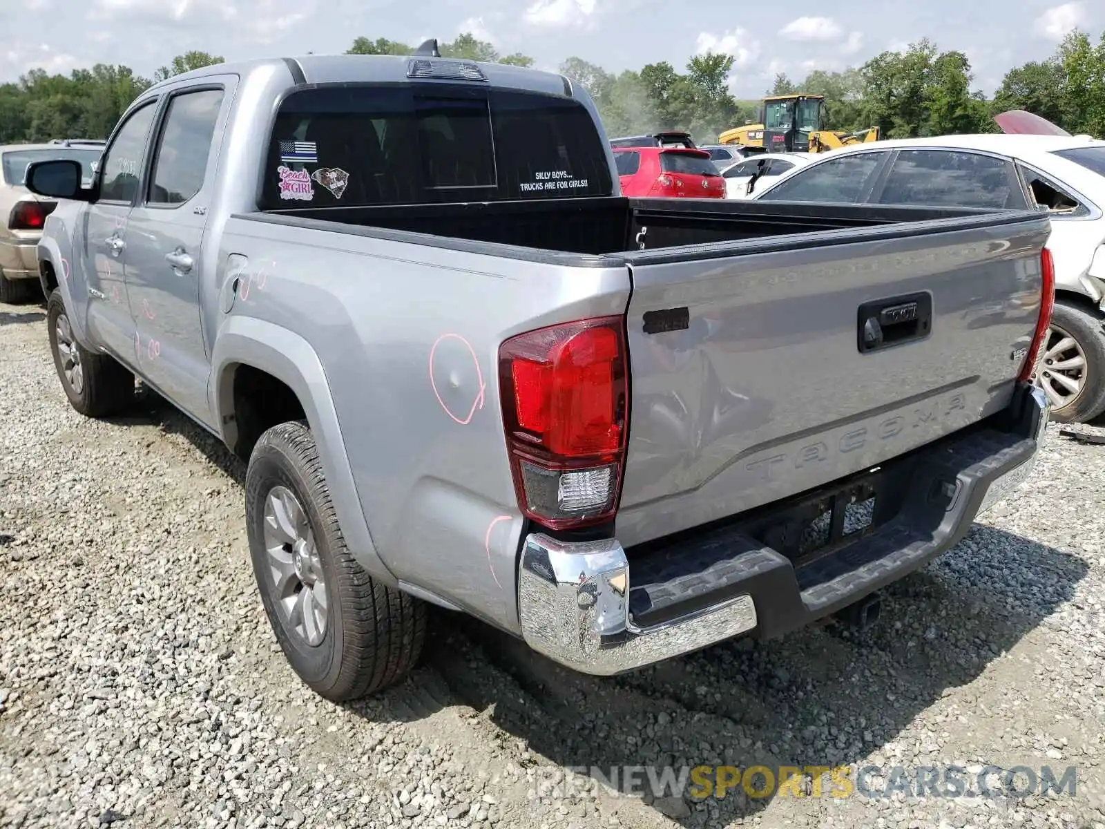 3 Photograph of a damaged car 3TMAZ5CN3KM089173 TOYOTA TACOMA 2019