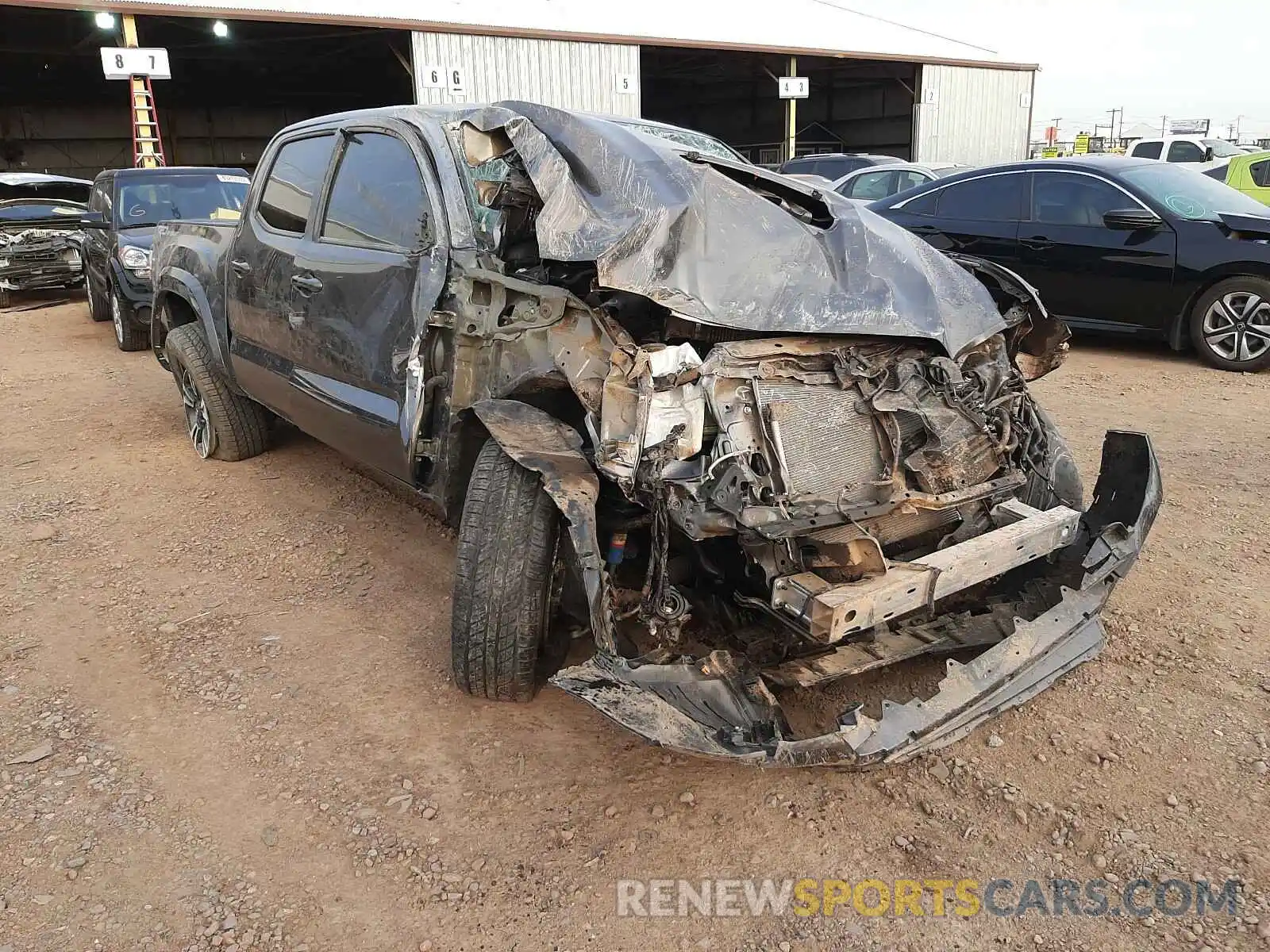 1 Photograph of a damaged car 3TMAZ5CN3KM092283 TOYOTA TACOMA 2019