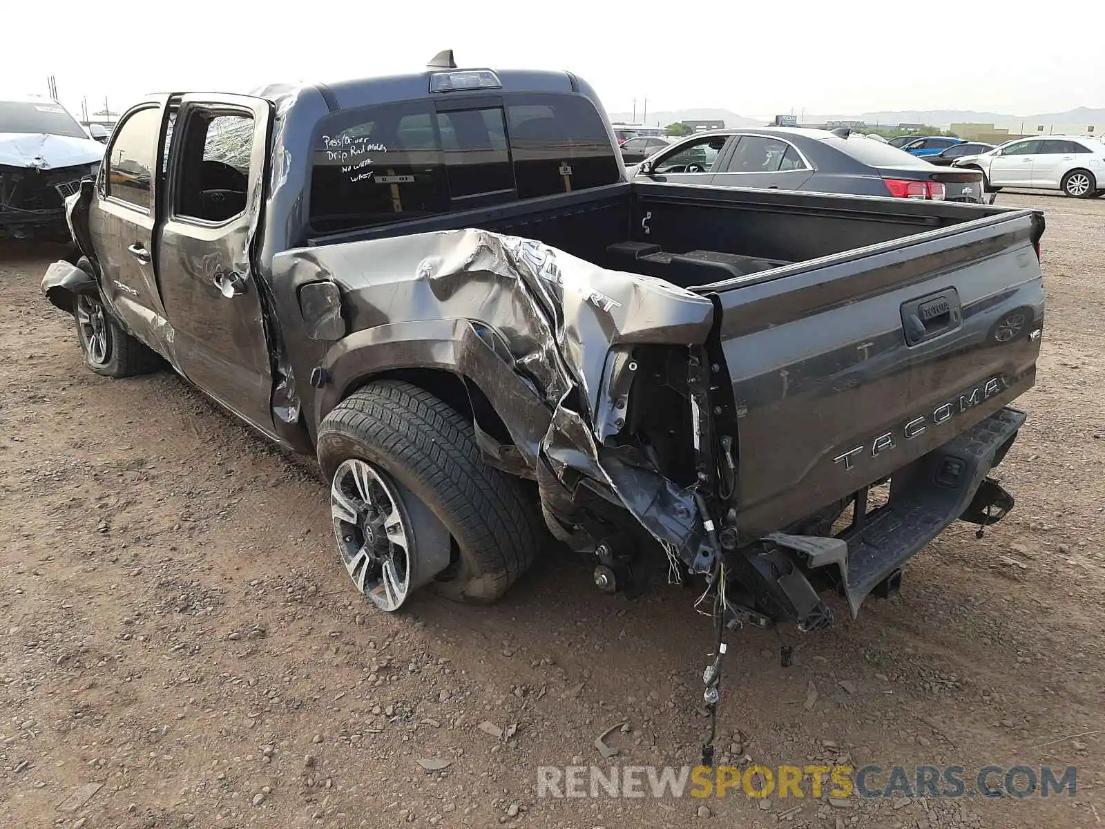 3 Photograph of a damaged car 3TMAZ5CN3KM092283 TOYOTA TACOMA 2019