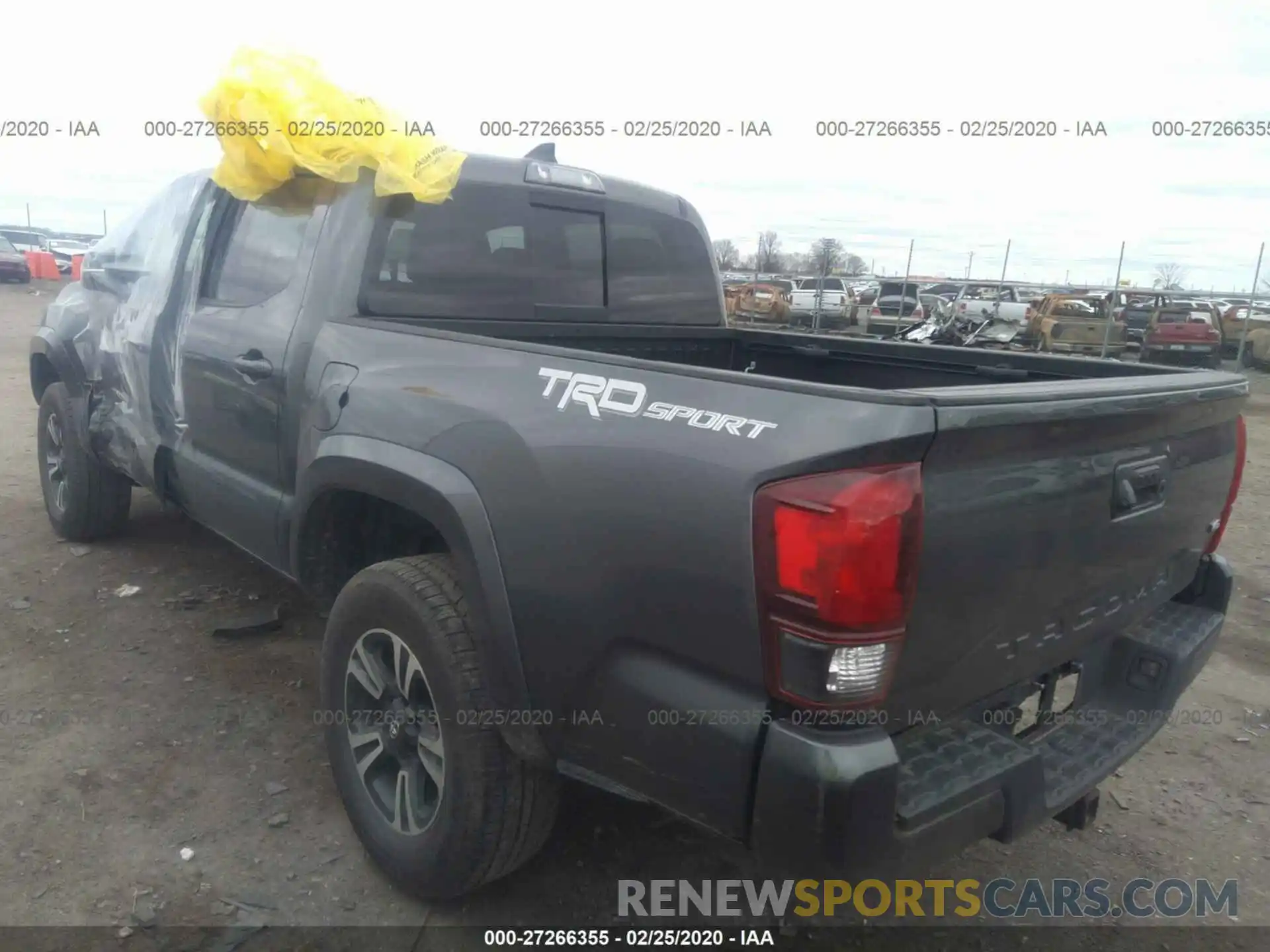 3 Photograph of a damaged car 3TMAZ5CN3KM096432 TOYOTA TACOMA 2019