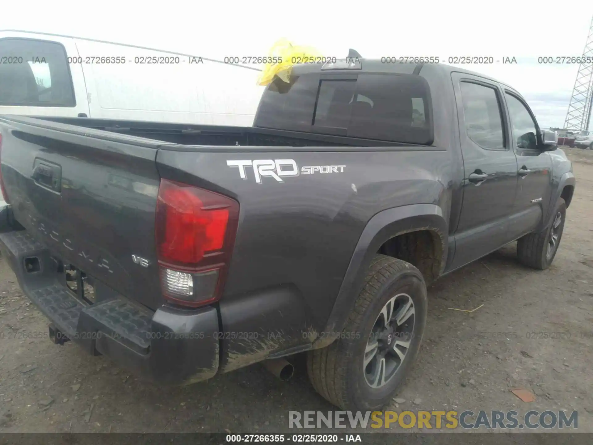 4 Фотография поврежденного автомобиля 3TMAZ5CN3KM096432 TOYOTA TACOMA 2019