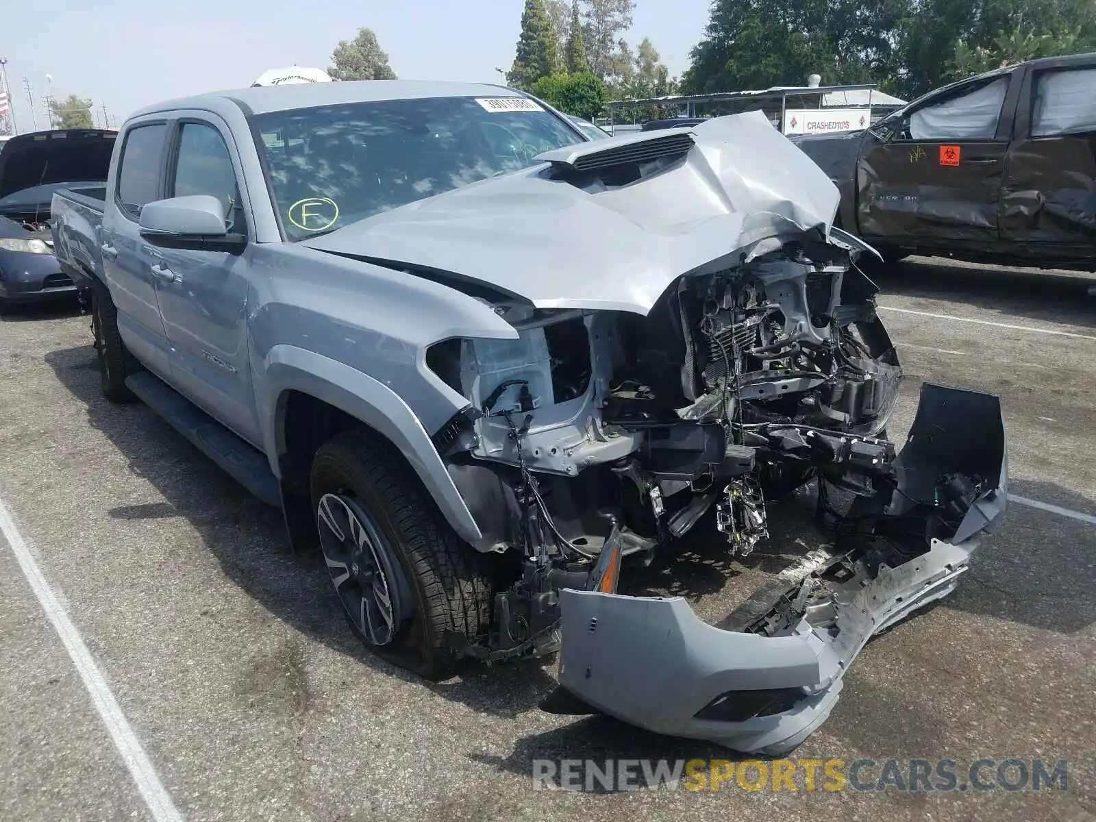 1 Photograph of a damaged car 3TMAZ5CN3KM097337 TOYOTA TACOMA 2019