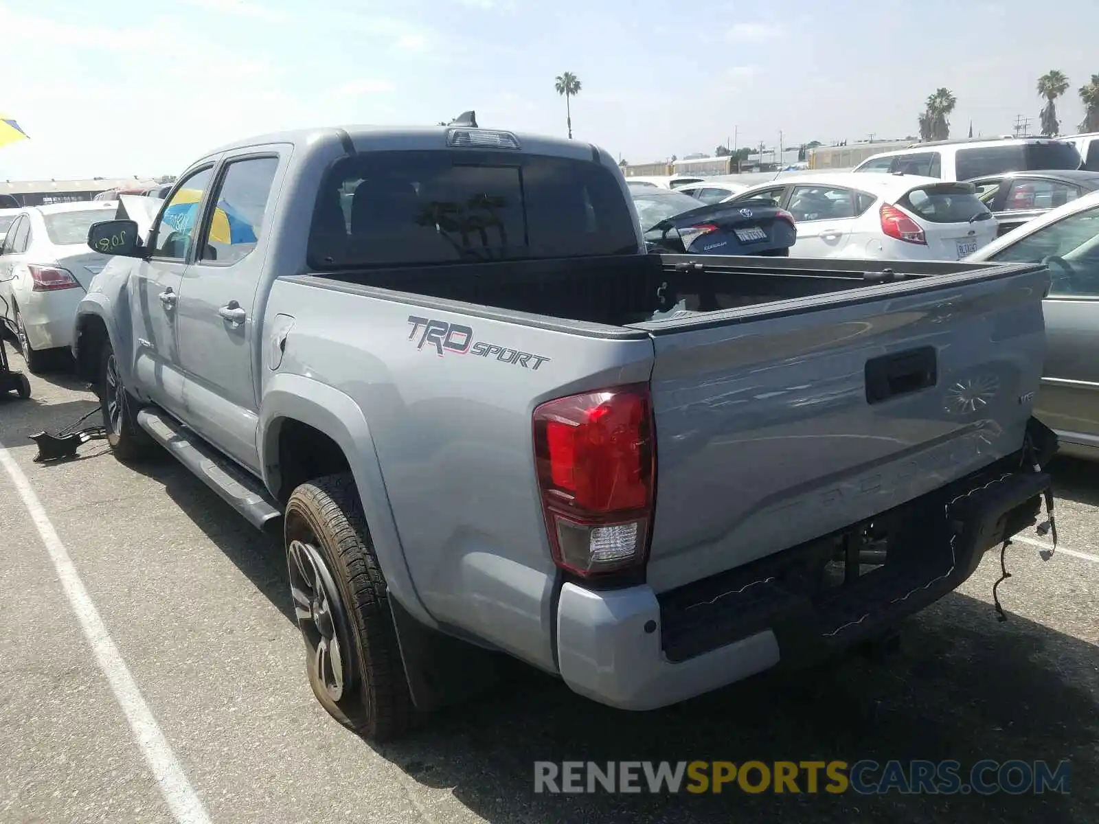 3 Photograph of a damaged car 3TMAZ5CN3KM097337 TOYOTA TACOMA 2019