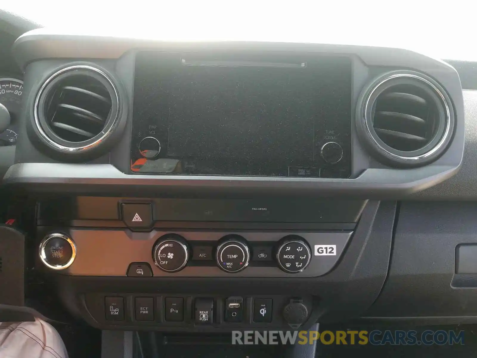 9 Photograph of a damaged car 3TMAZ5CN3KM097337 TOYOTA TACOMA 2019