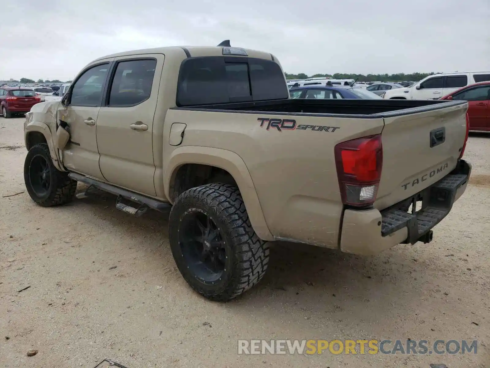 3 Photograph of a damaged car 3TMAZ5CN3KM098584 TOYOTA TACOMA 2019