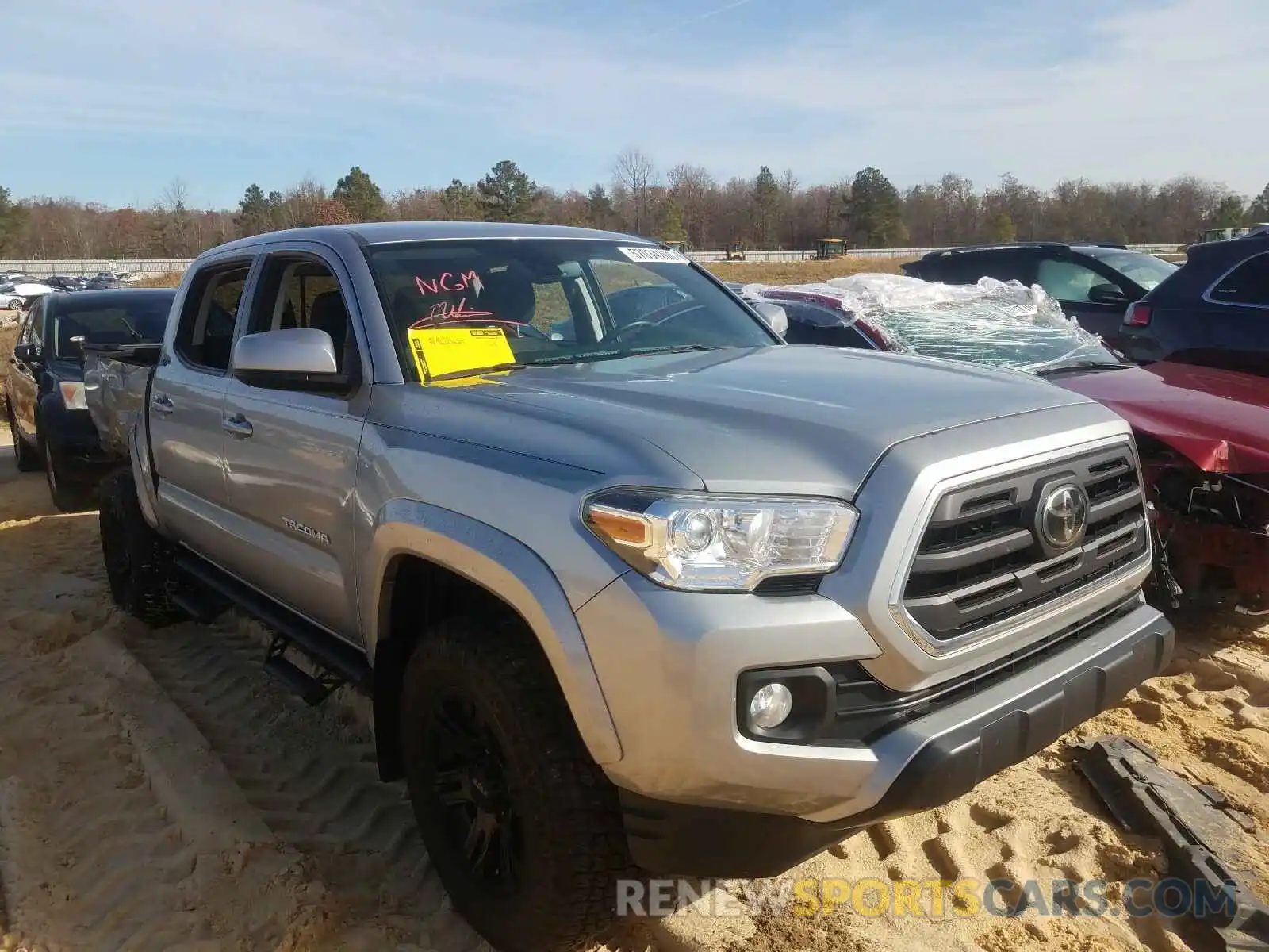 1 Photograph of a damaged car 3TMAZ5CN3KM100639 TOYOTA TACOMA 2019