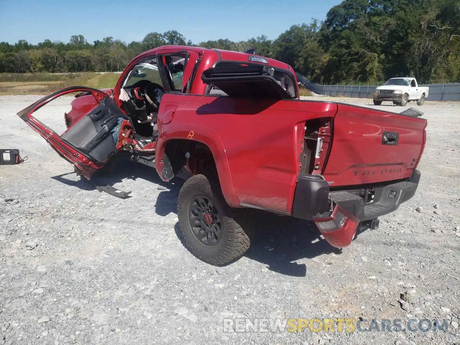 3 Photograph of a damaged car 3TMAZ5CN3KM101791 TOYOTA TACOMA 2019