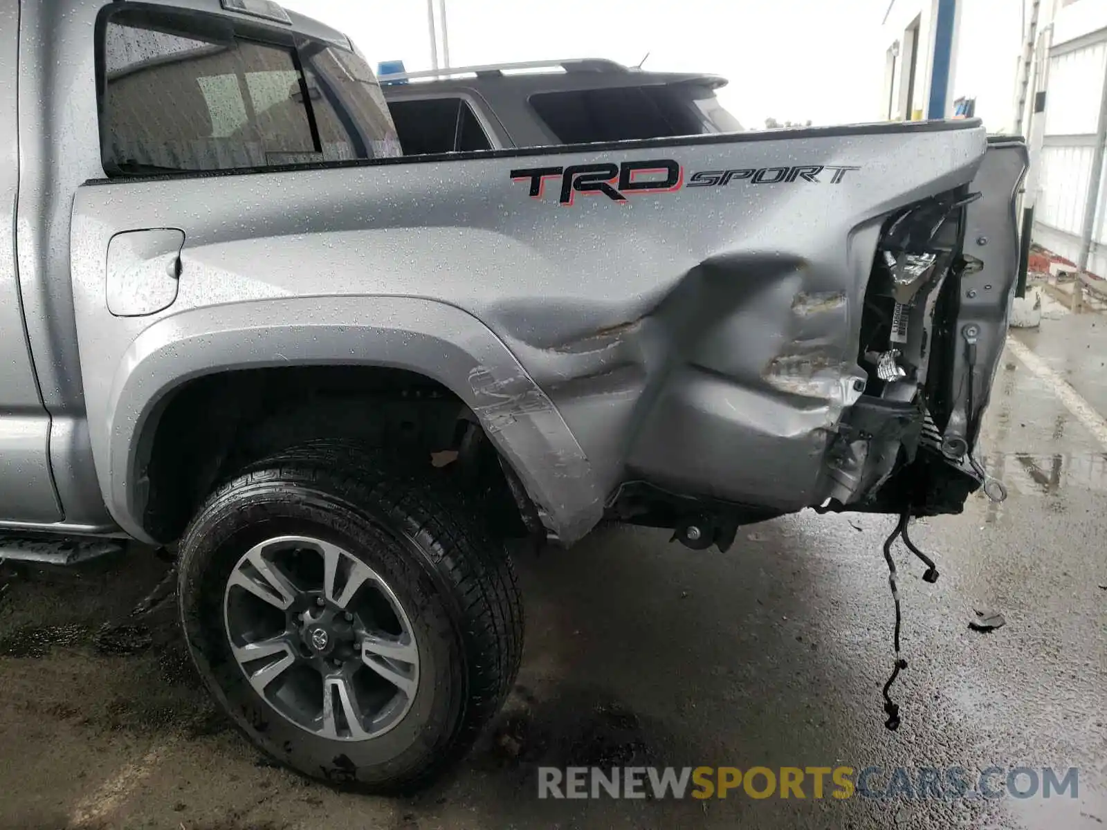 9 Photograph of a damaged car 3TMAZ5CN3KM102679 TOYOTA TACOMA 2019