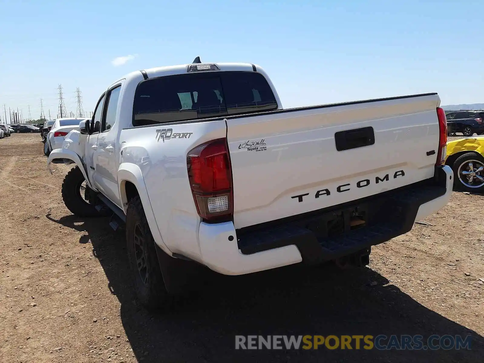 3 Photograph of a damaged car 3TMAZ5CN3KM103248 TOYOTA TACOMA 2019