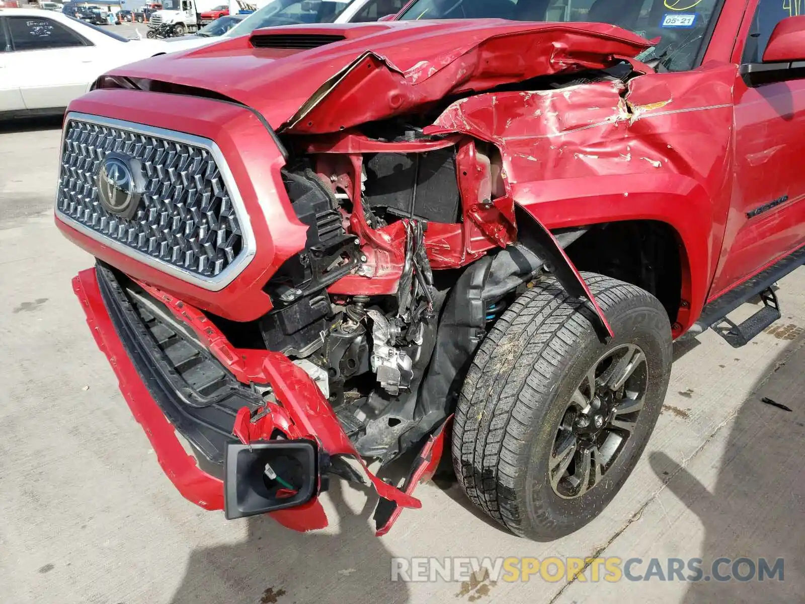 9 Фотография поврежденного автомобиля 3TMAZ5CN3KM103900 TOYOTA TACOMA 2019