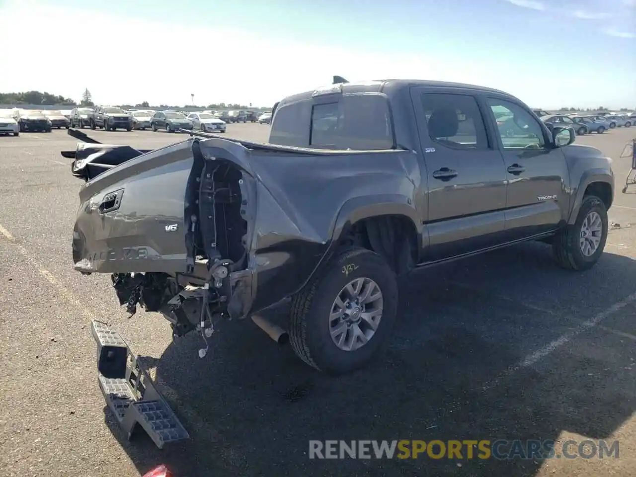 4 Photograph of a damaged car 3TMAZ5CN3KM107039 TOYOTA TACOMA 2019