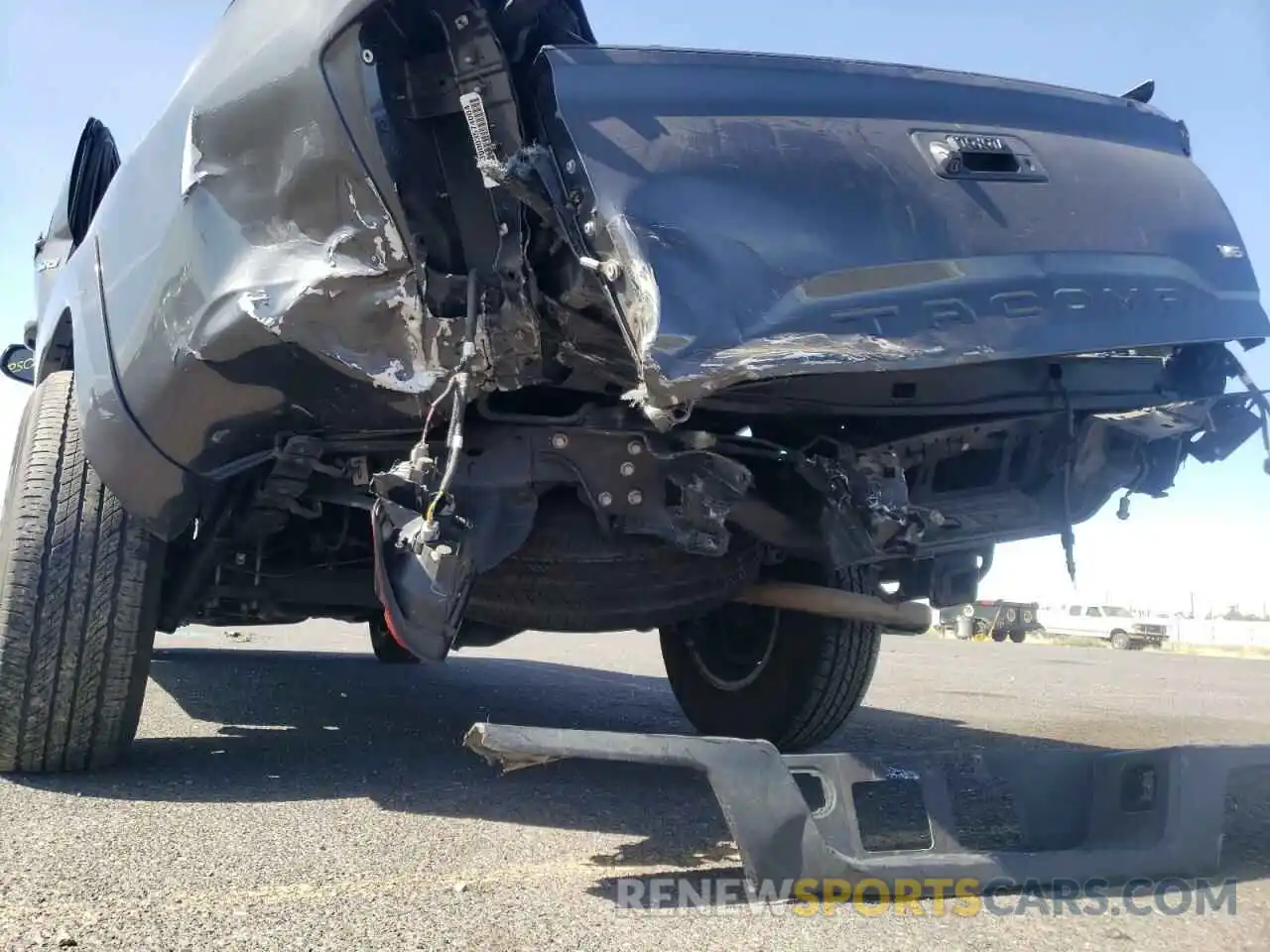 9 Photograph of a damaged car 3TMAZ5CN3KM107039 TOYOTA TACOMA 2019