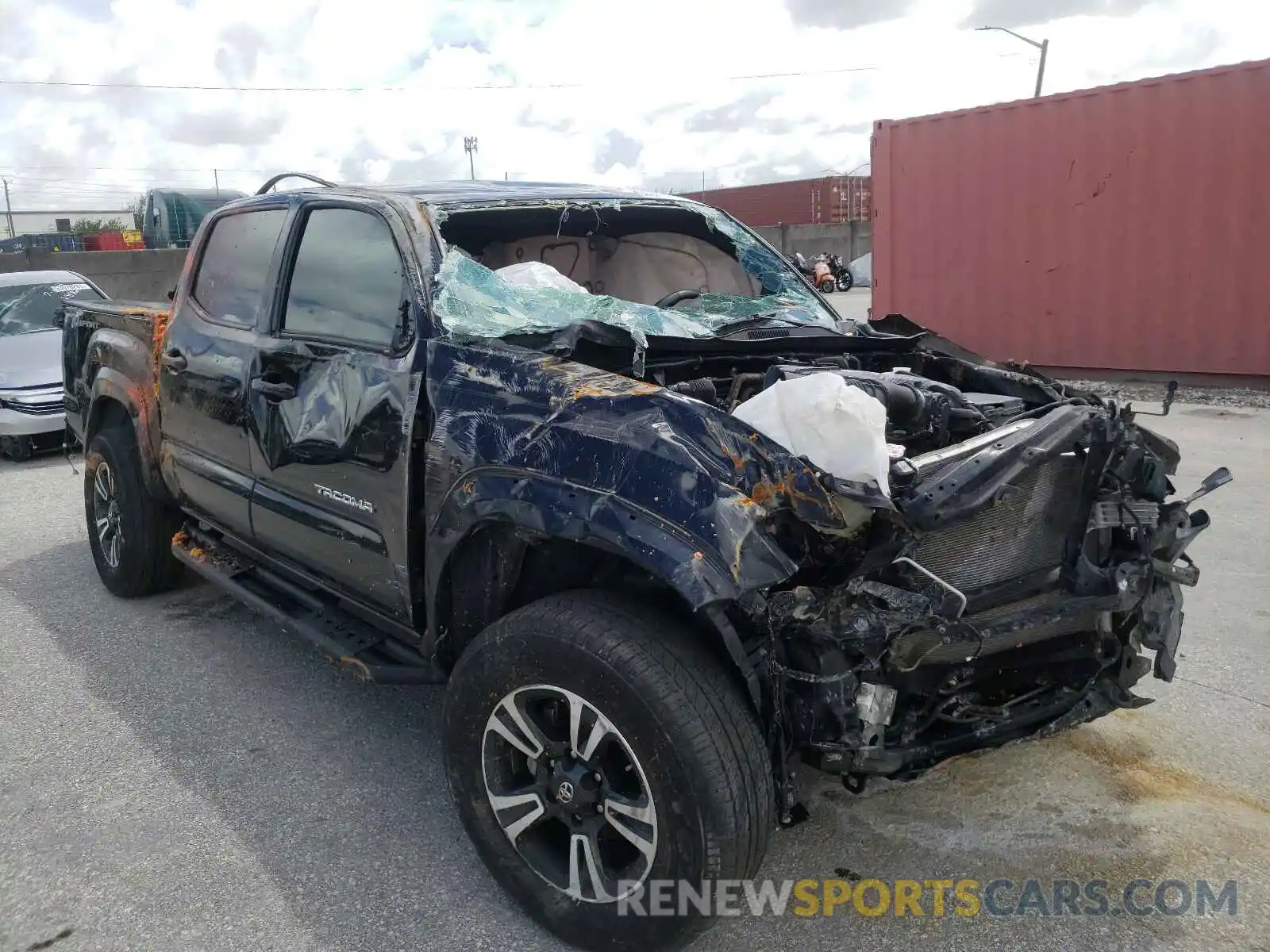 1 Photograph of a damaged car 3TMAZ5CN3KM111835 TOYOTA TACOMA 2019