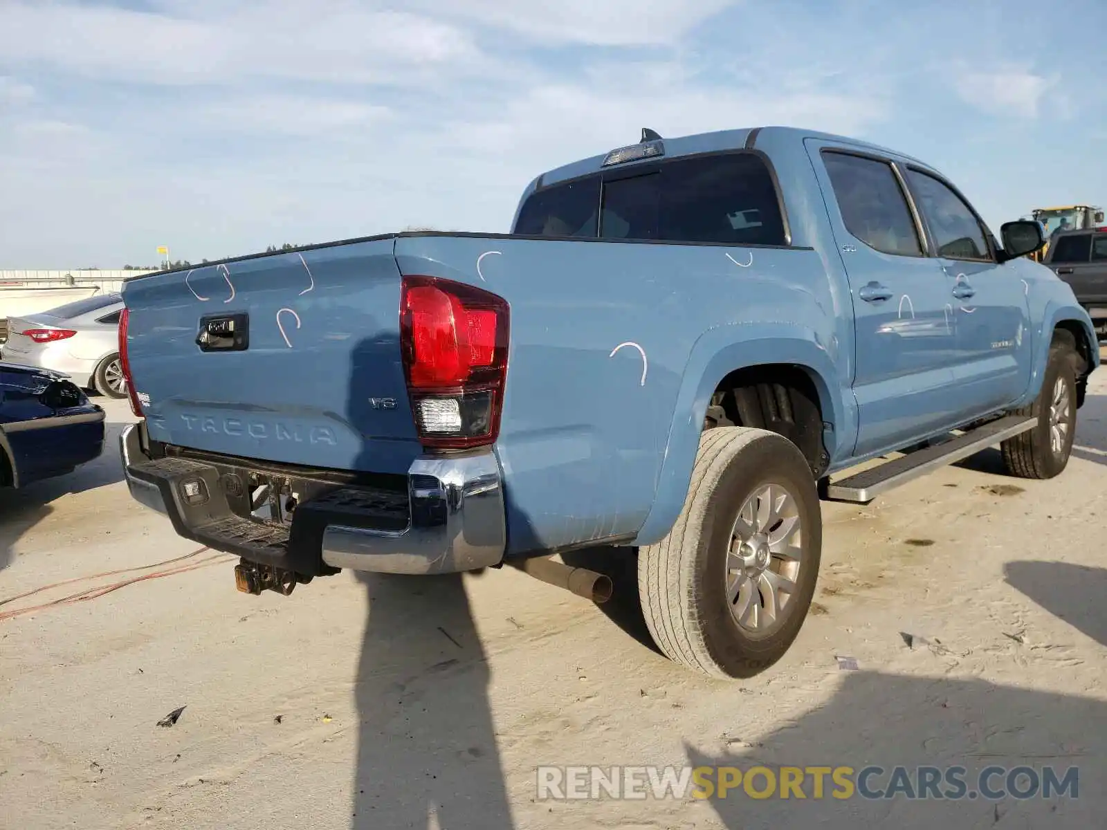 4 Photograph of a damaged car 3TMAZ5CN3KM112242 TOYOTA TACOMA 2019